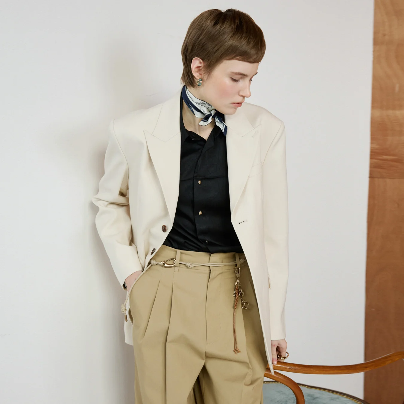 SIGNATURE TAILORED JACKET_IVORY