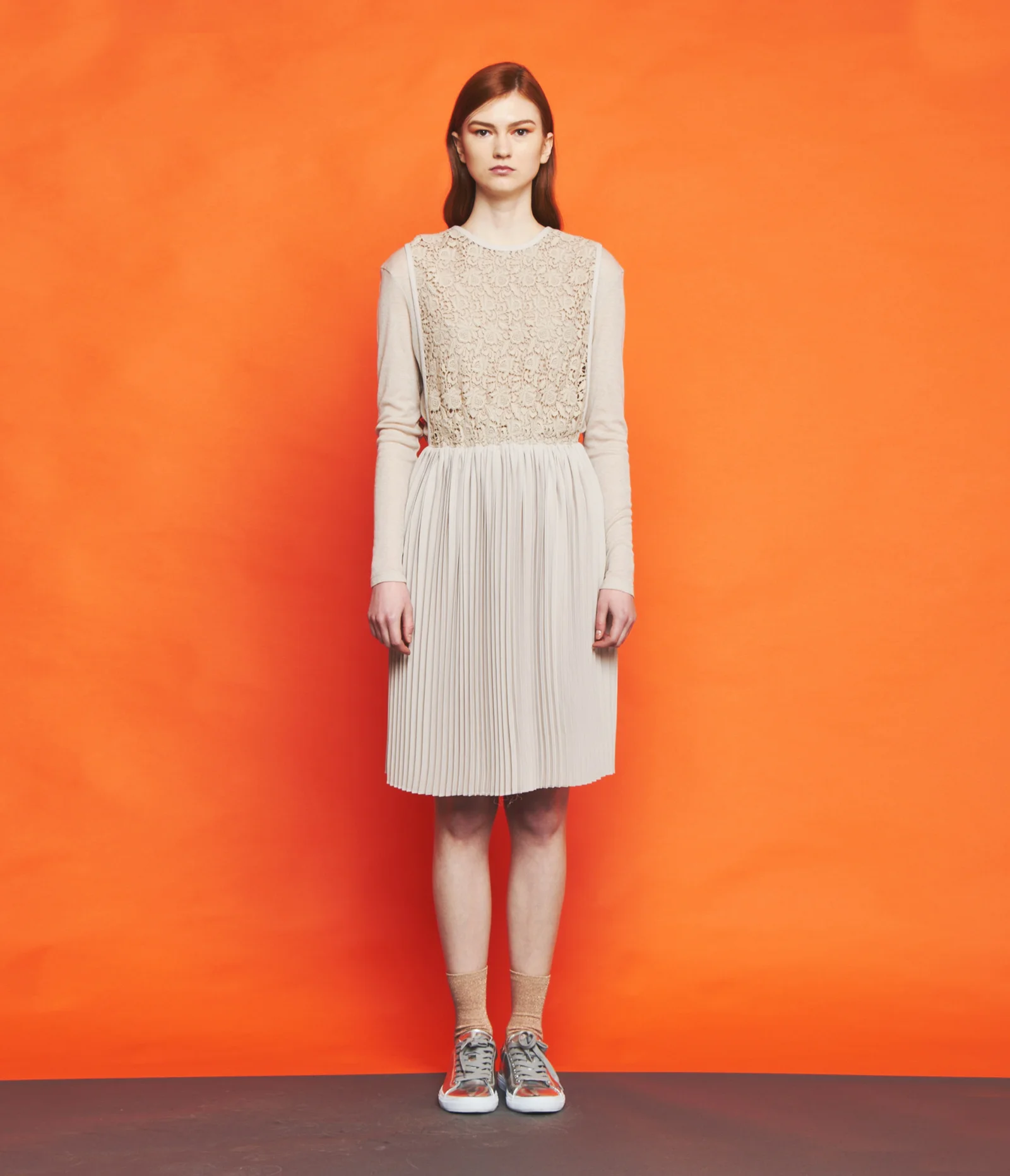 LACE SHORT PLEAT DRESS(BEIGE)
