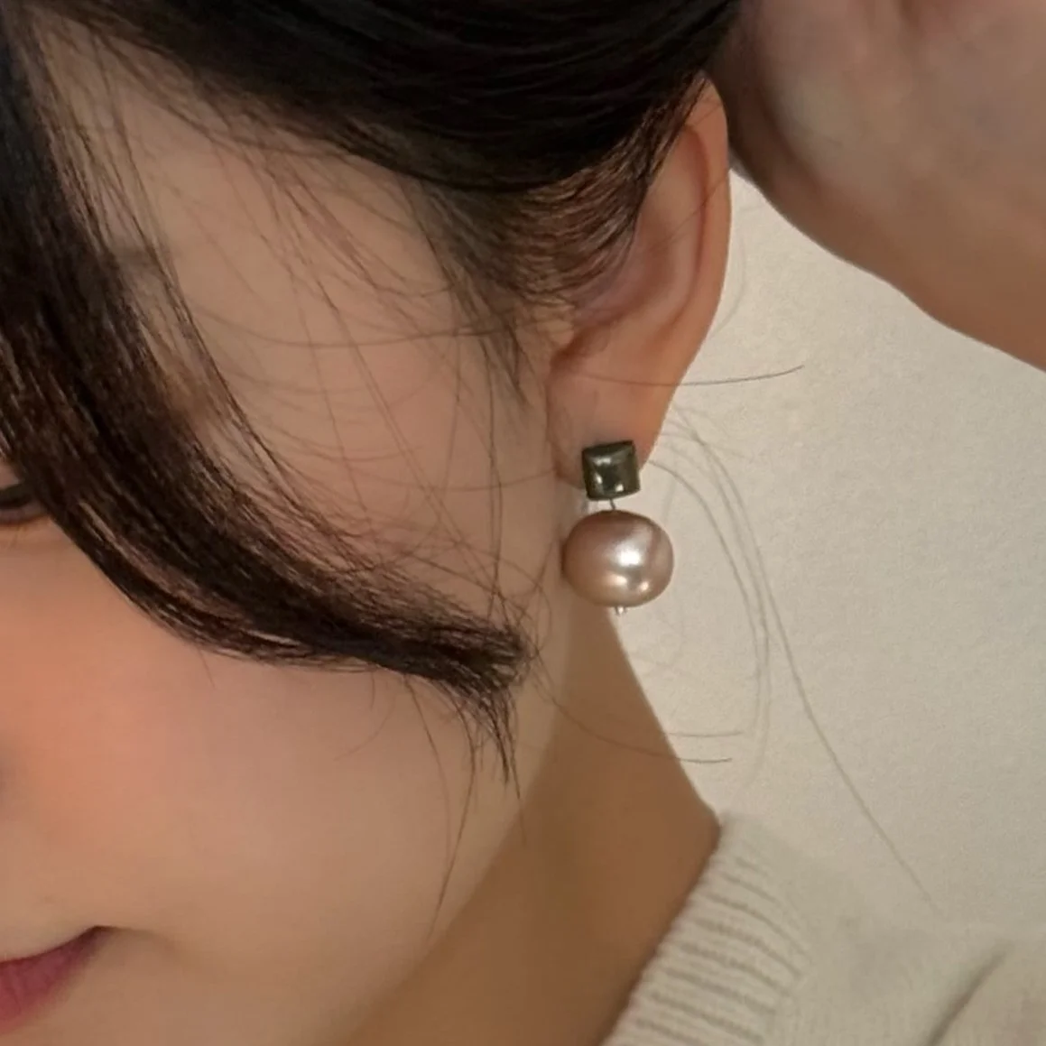 Rosy pearl Drop Earrings