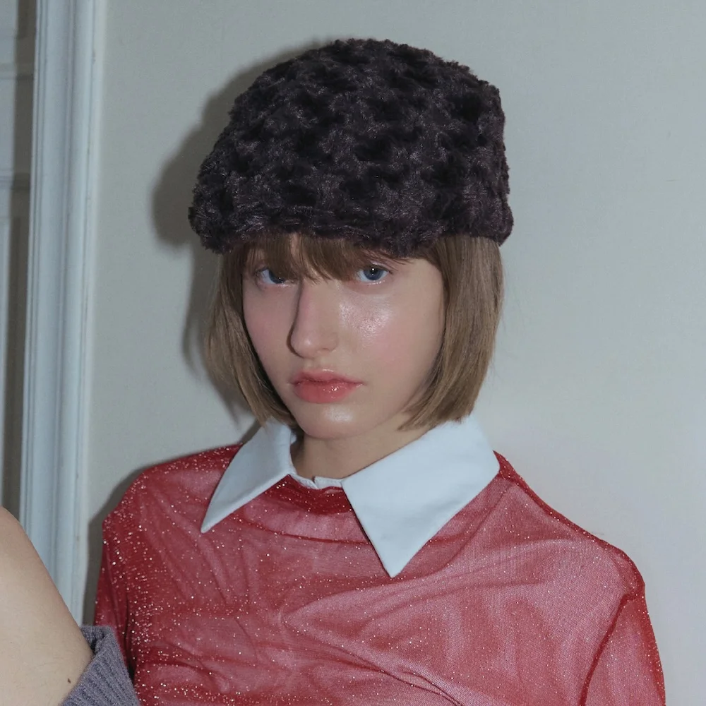 ROSE COIL FLAT CAP IN ESPRESSO