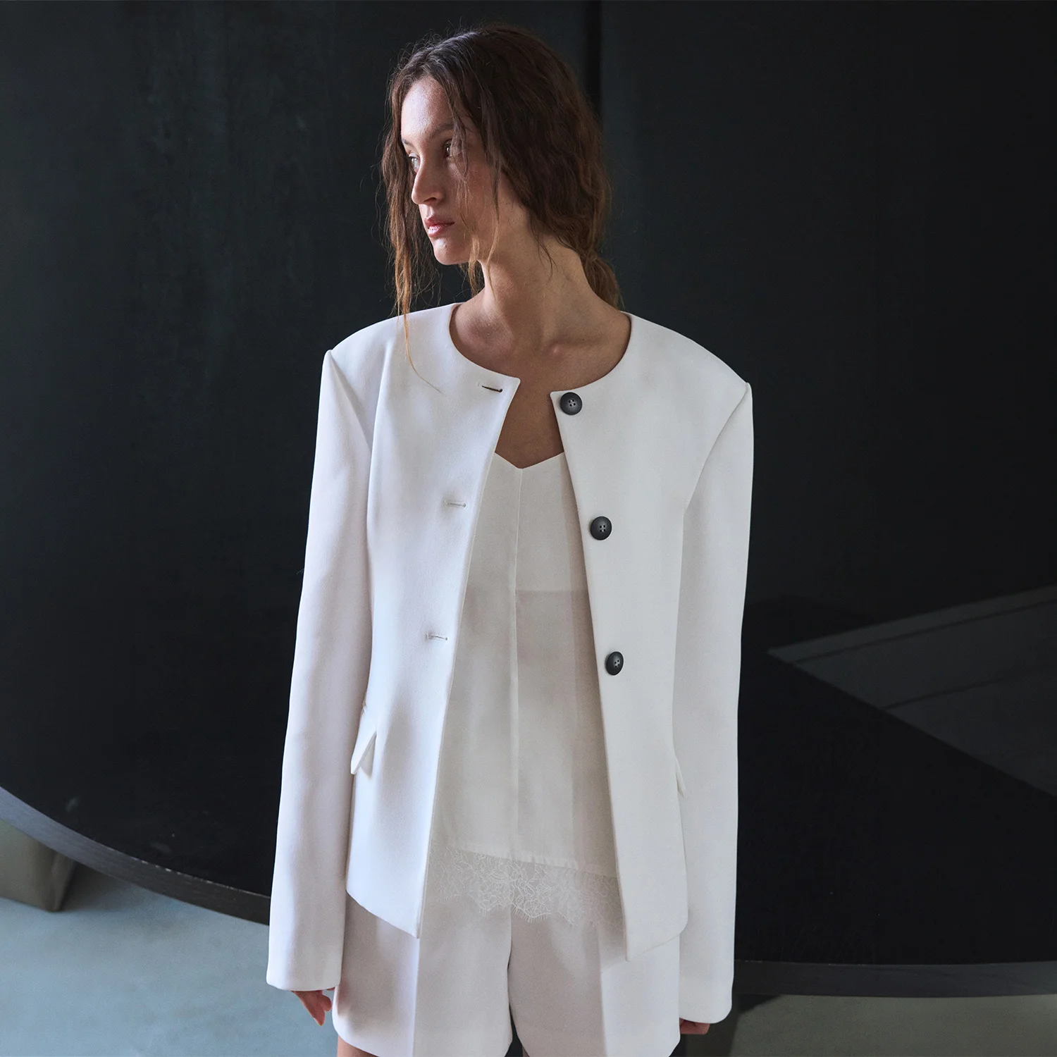 SINGLE-BREASTED TAILORED JACKET