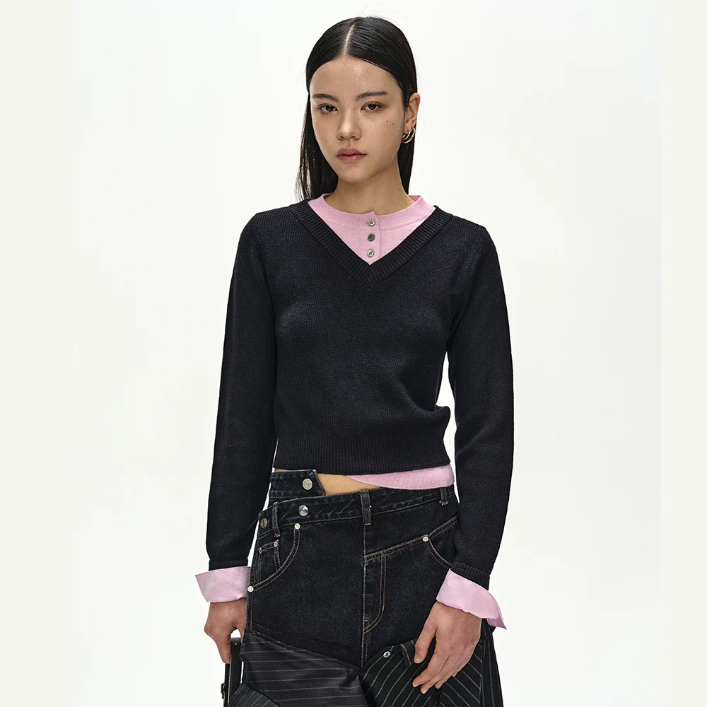 LAYERED SHIRT CUFF KNIT TOP (NAVY/PINK)