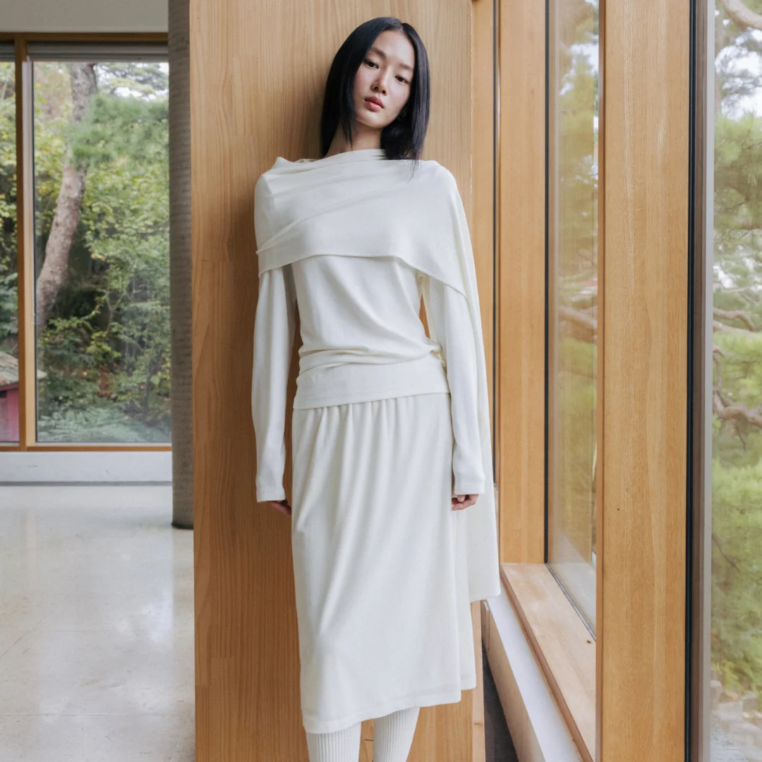 Velvet jersey shirred midi skirt (ivory / gray / black)