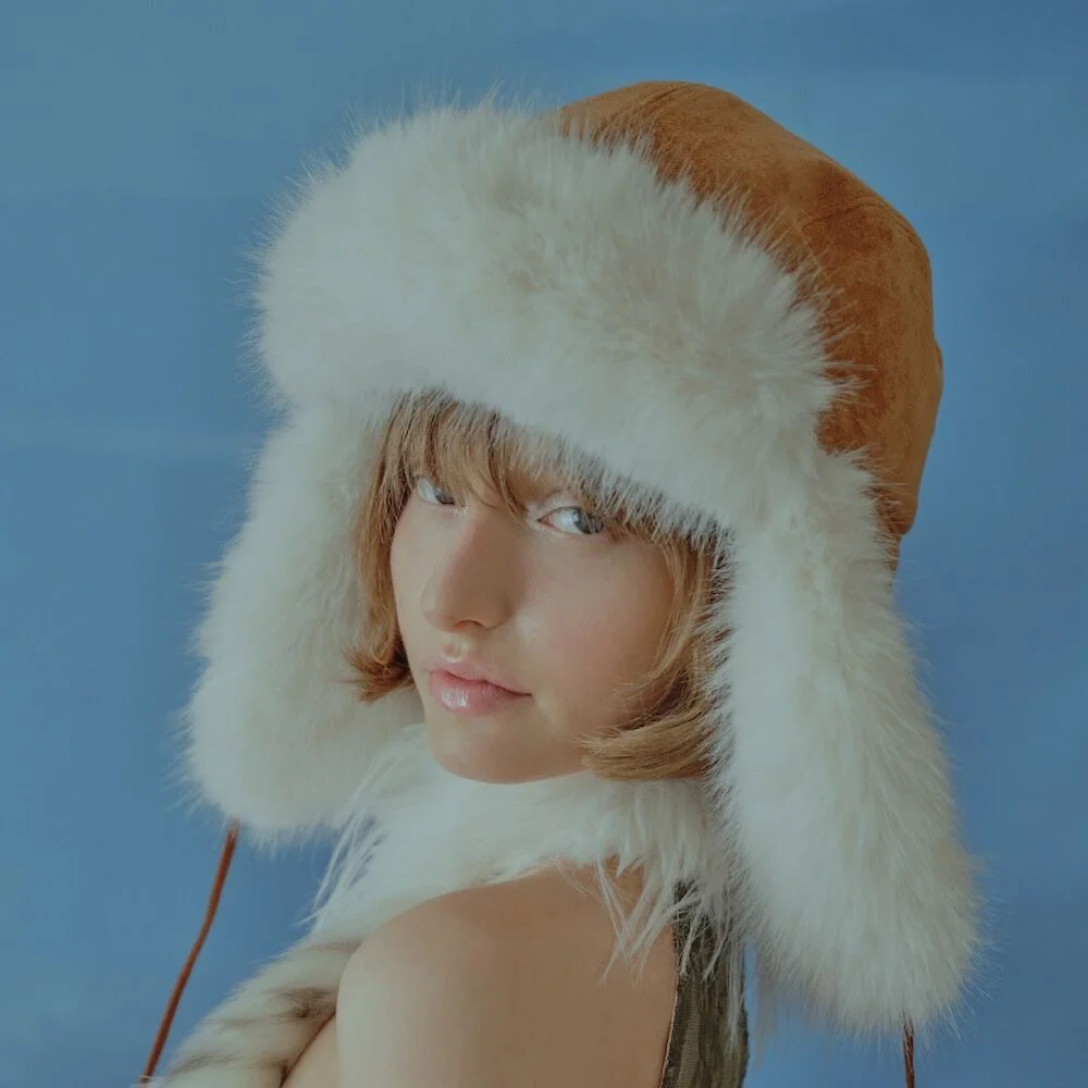 MUSTANG EARFLAP HAT IN BROWN