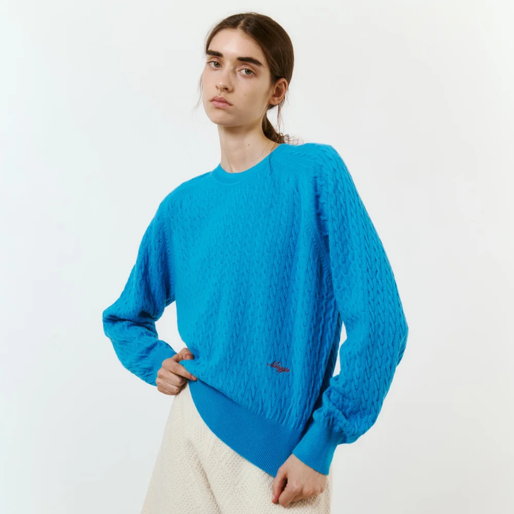 Classic Cable Knit (Blue)