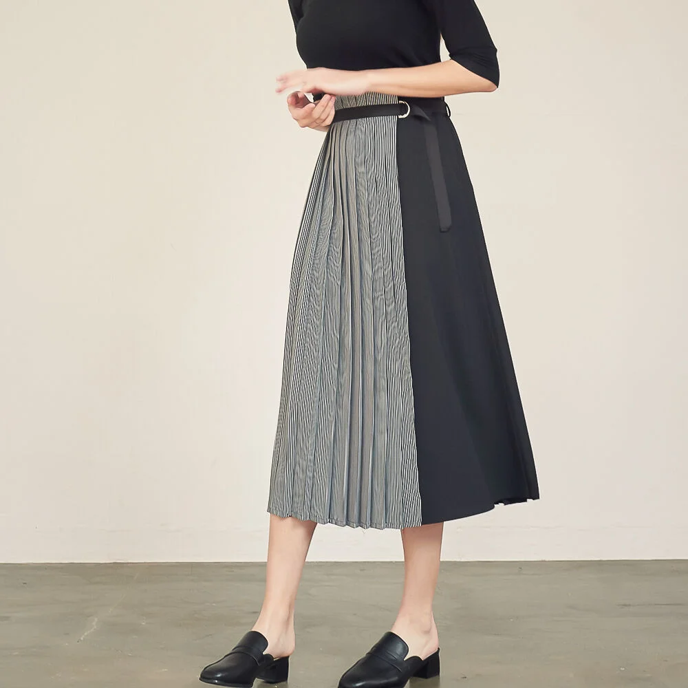 Half Wrap Pleats Skirt_Black