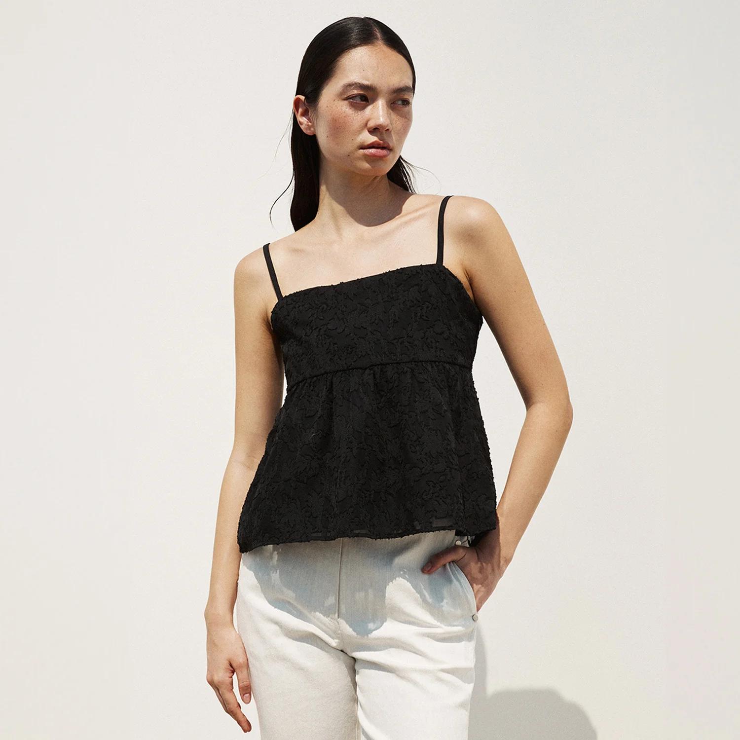 FLORAL EMBROIDERED LACE TOP