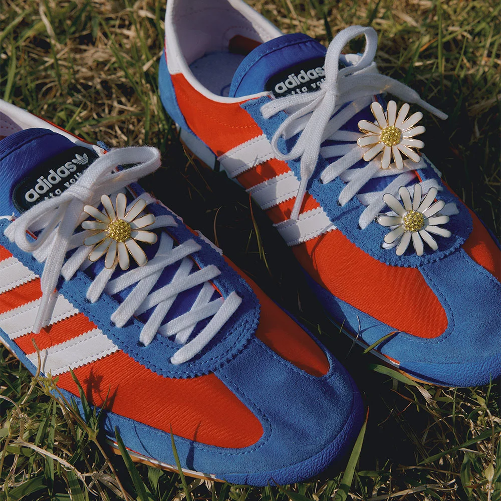 Daisy Shoes Charm (1ea)_VH2435AC002M