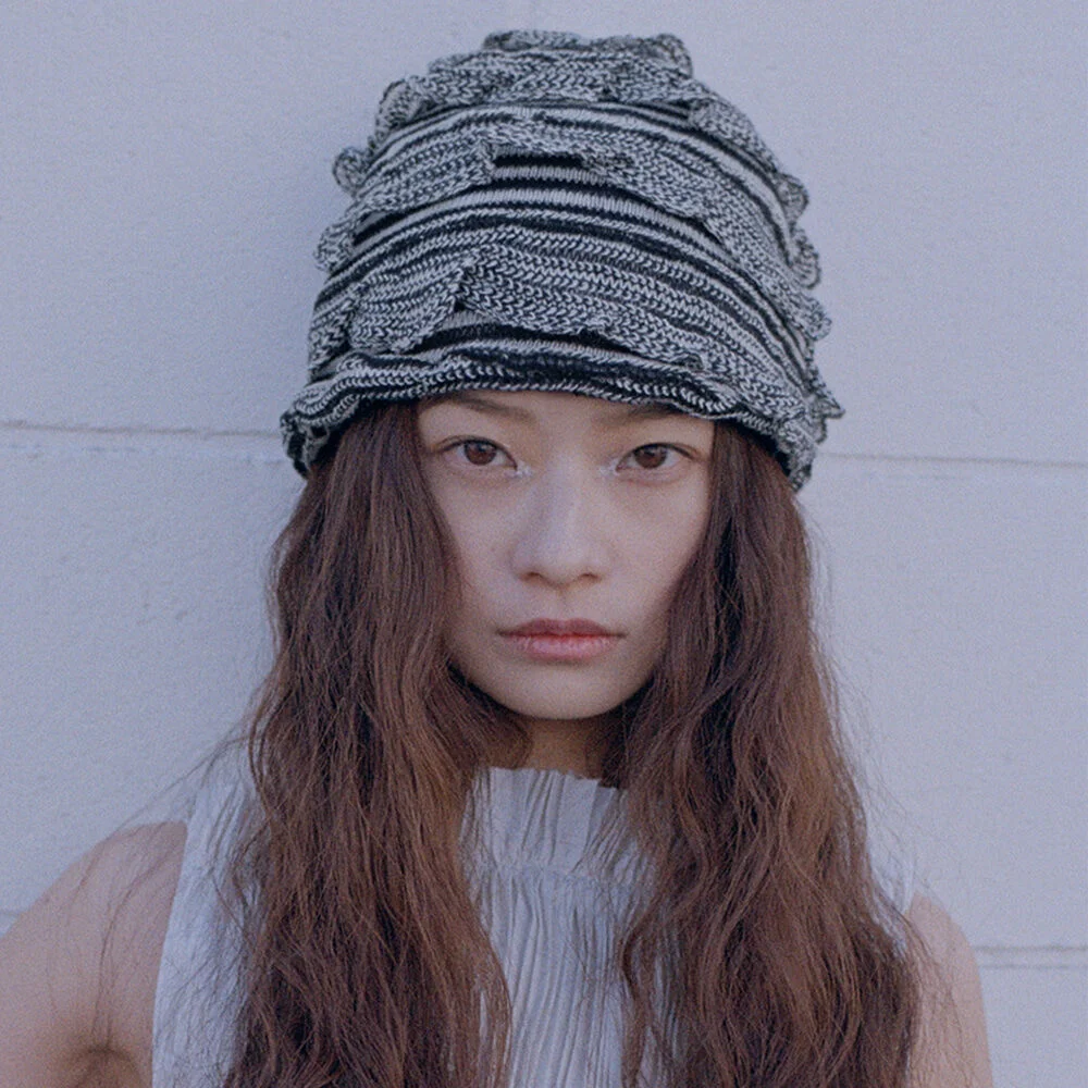PETAL BEANIE IN DUST