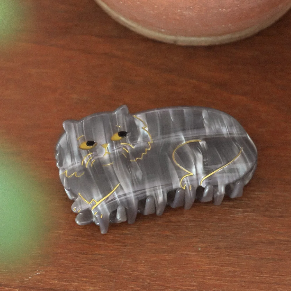 Fat Gray Cat Hair Claw