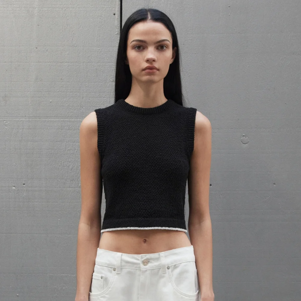 WOMEN COLOR EDGED SLIM KNIT TANK TOP - BLACK
