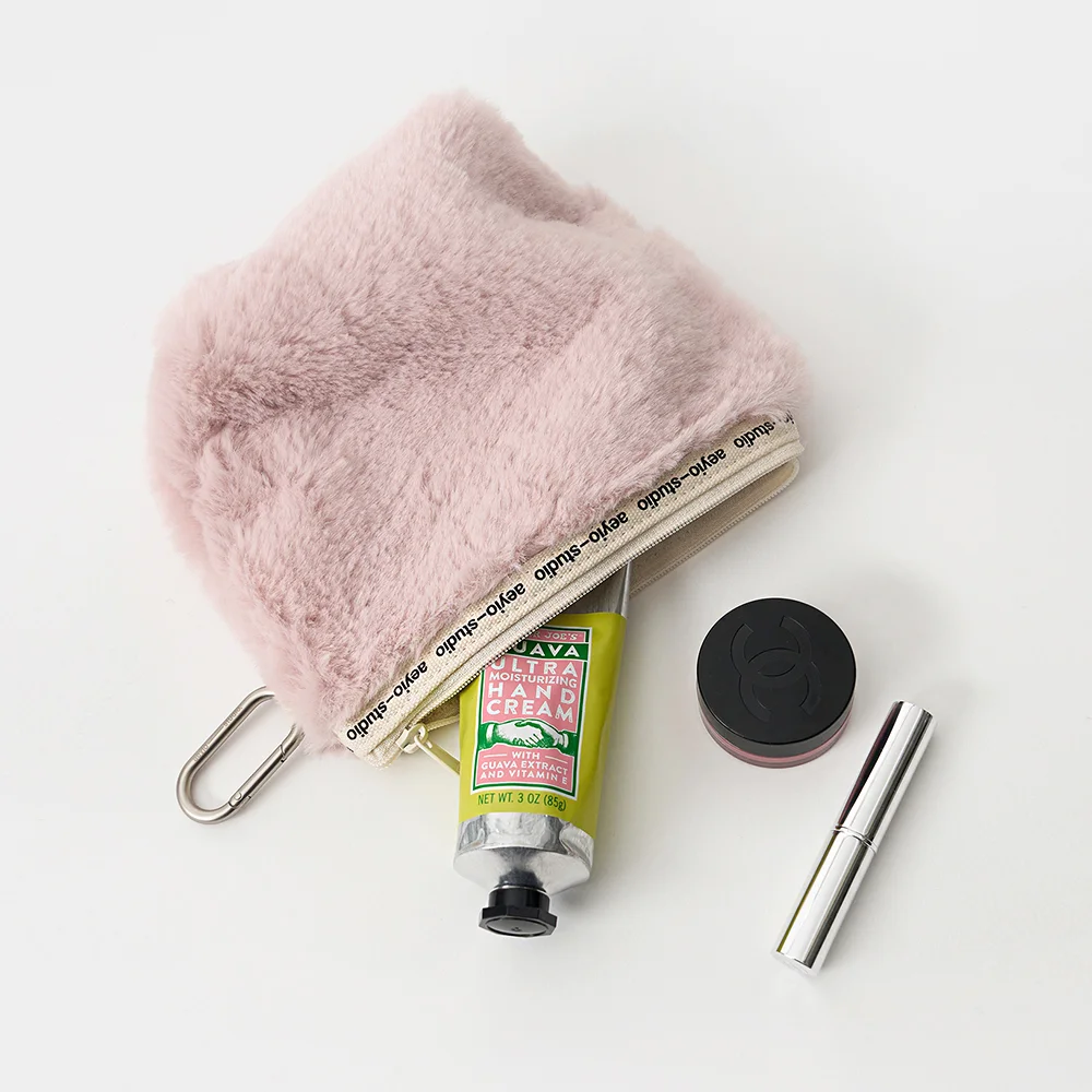 FUR LOGO T POUCH_毛絨 標誌 T恤 化妝袋_APO3011 (Baby pink)