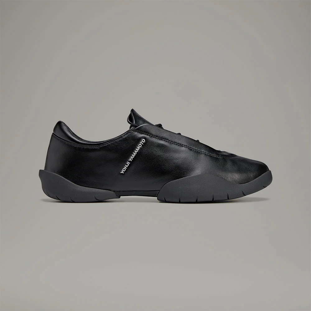 Y-3 REGU - 黑色 / JS1116