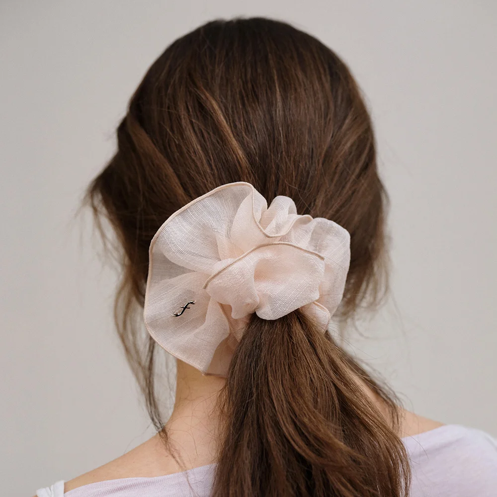 BLOOM FRILL HAIR SCRUNCHIE (CORAL)