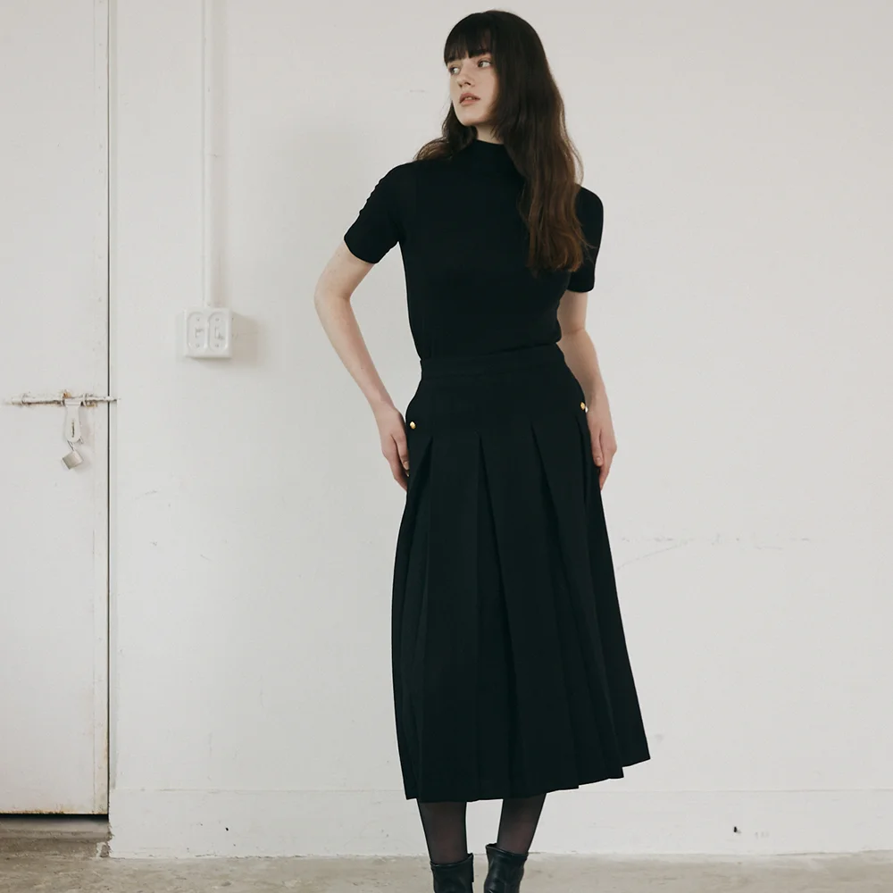 Gold button pleated skirt