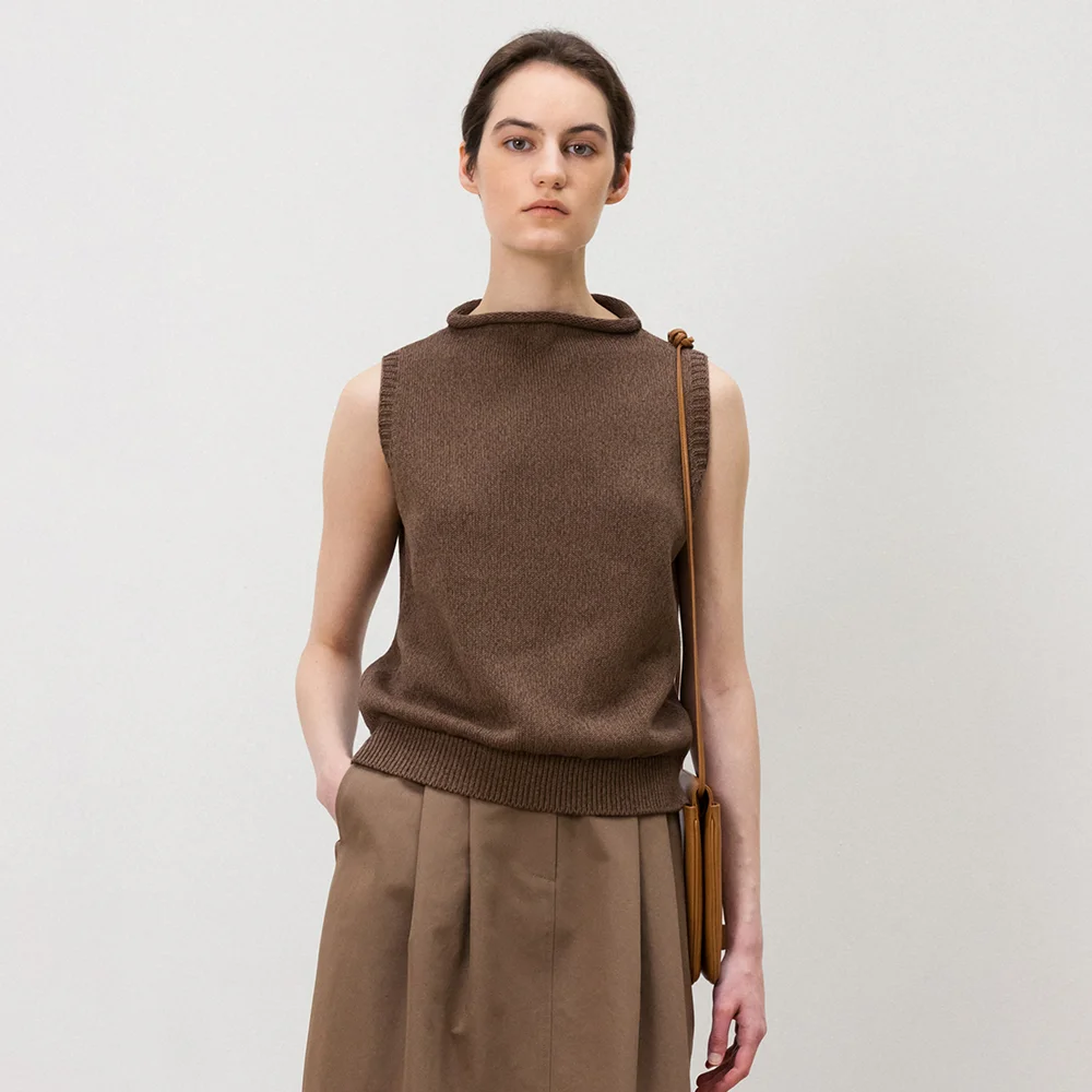 Cannoli Sleeveless Knit in Brown