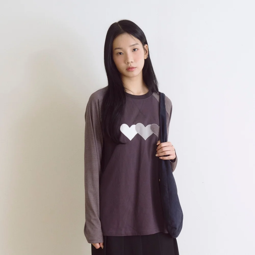 Heart Pointed Stripe Long Sleeve Charcoal