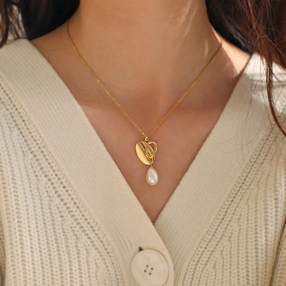 heart n pearl necklace