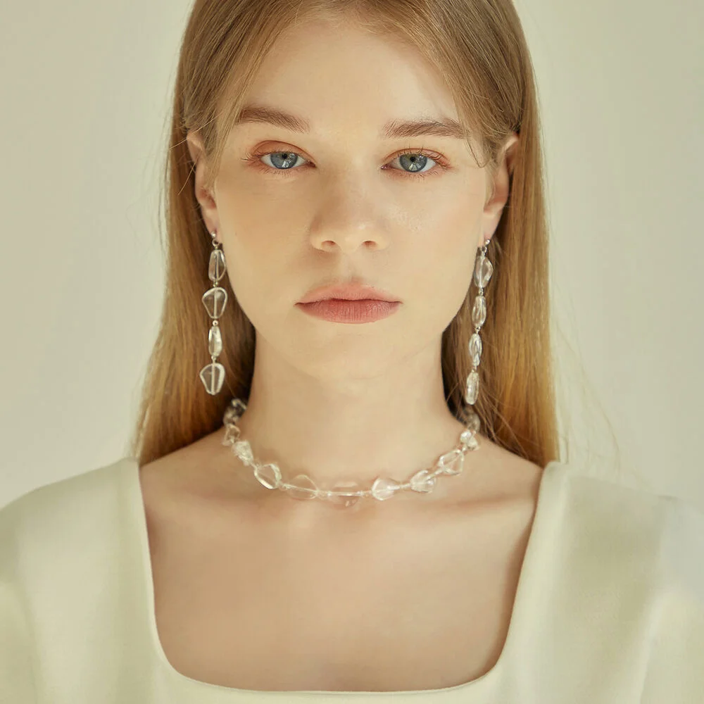 wkorea,Suji,Kang Min A 著用 Pure Glass Drop Long Earring