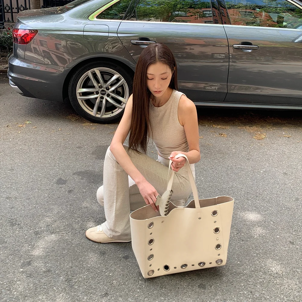 霧霾色 孔眼 皮革 大手袋_象牙色