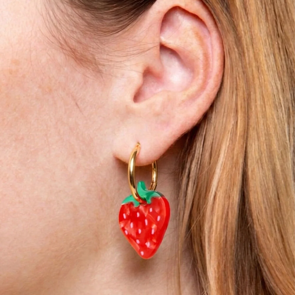 Eat My Socks Strawberry 草莓 耳環