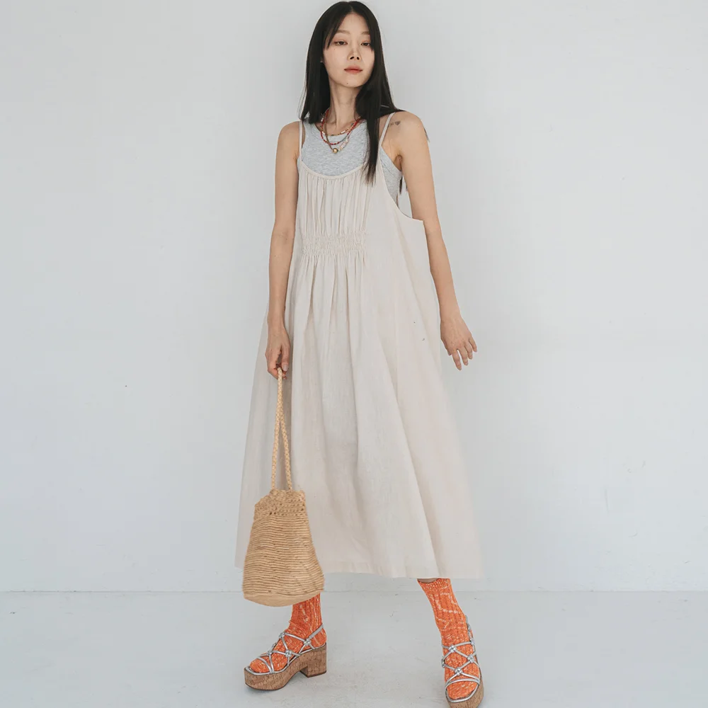 Middle Shirring Beige Dress