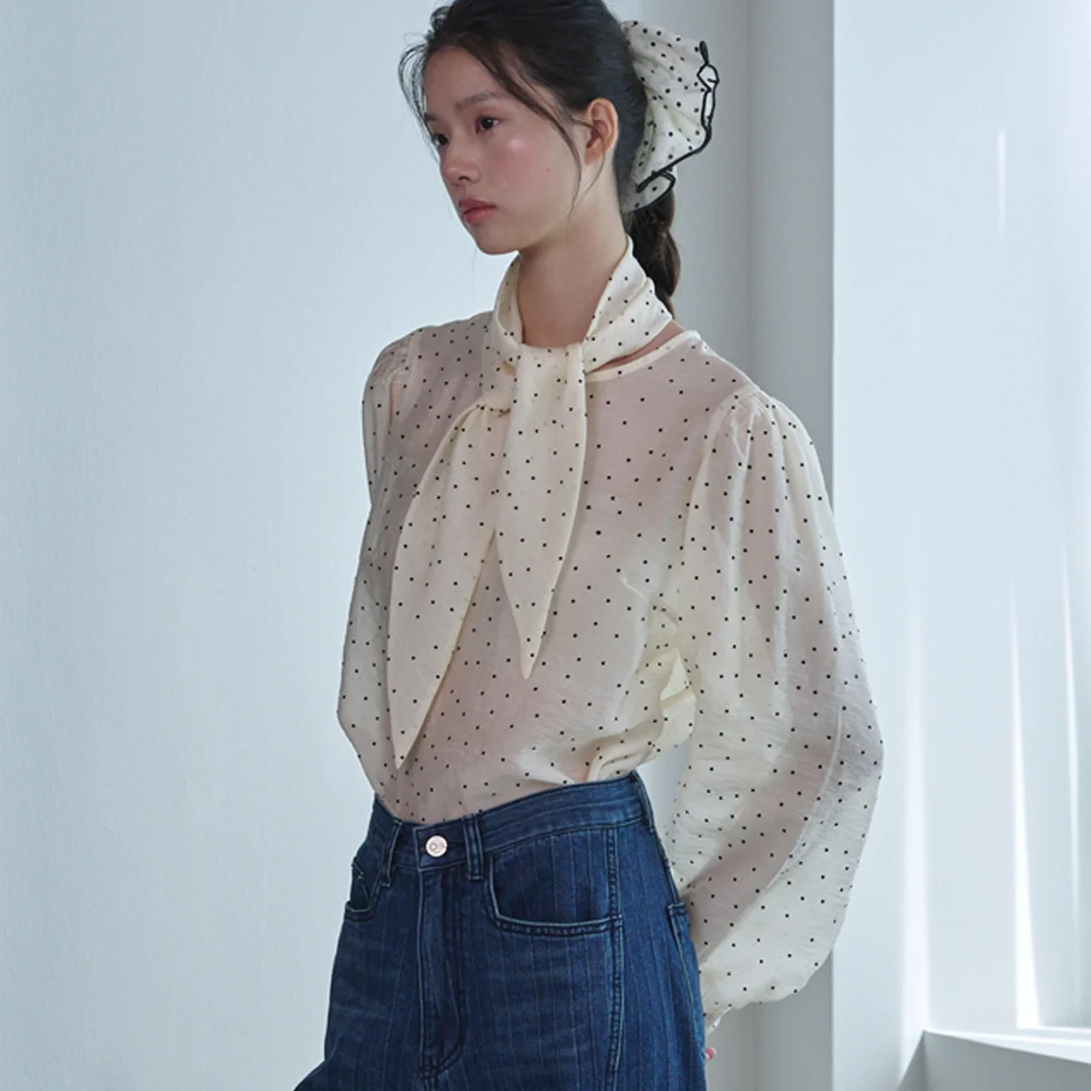 Dot Scarf Blouse_Ivory