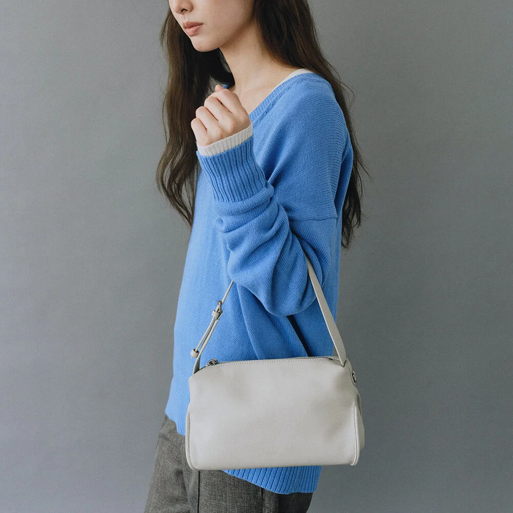 PILLOW TOTE BAG (PORCELAIN WHITE)
