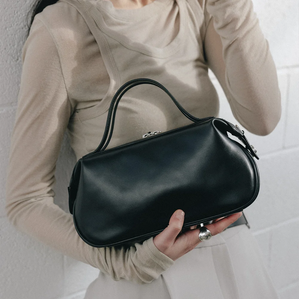 NADEL ZIP TOTE BAG (SOFT BLACK)