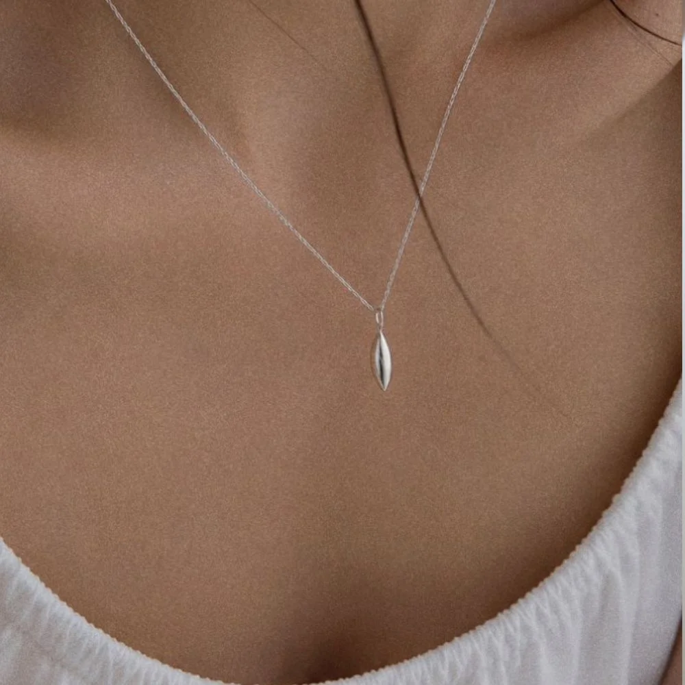 Edge seed necklace / 銳利 Seed 頸鏈