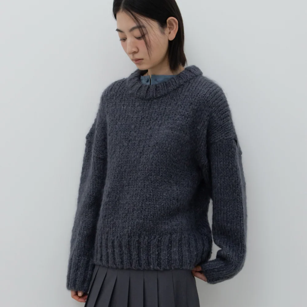 HANDMADE LOOSE FIT SWEATER / CHARCOAL