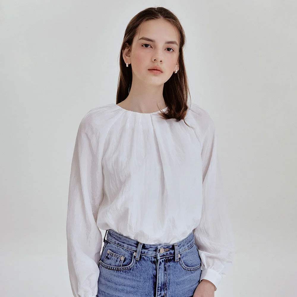 Shy pintuck blouse (white)