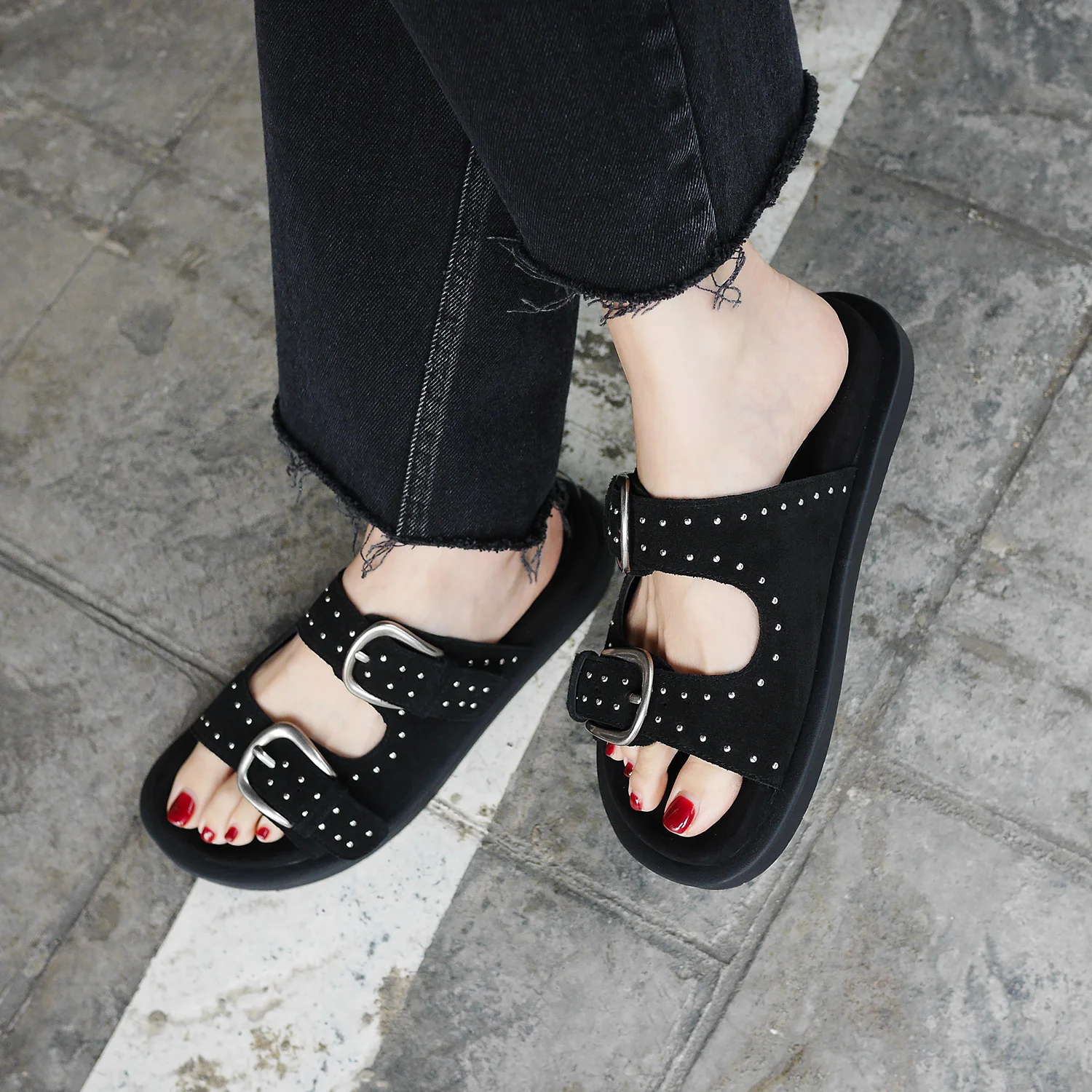 DUOLY BUCKLE SLIDE / BLACK