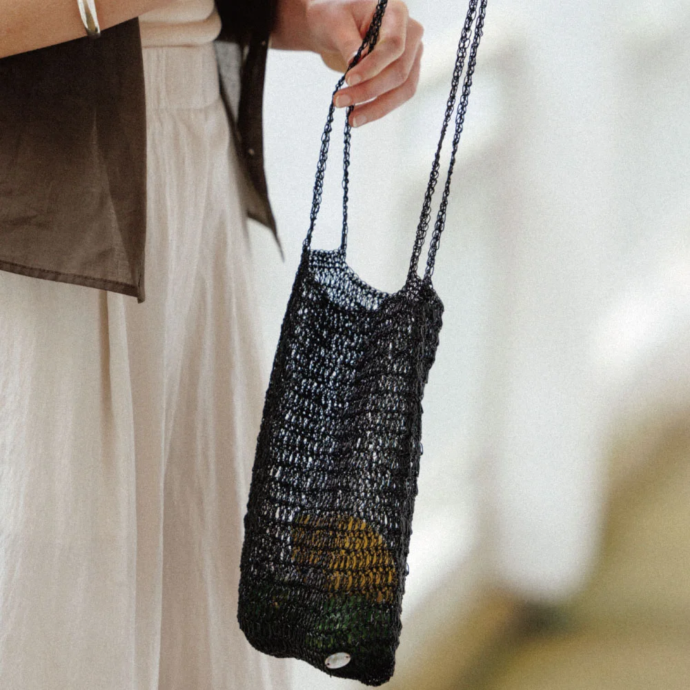 Hand knitted bag(Black)
