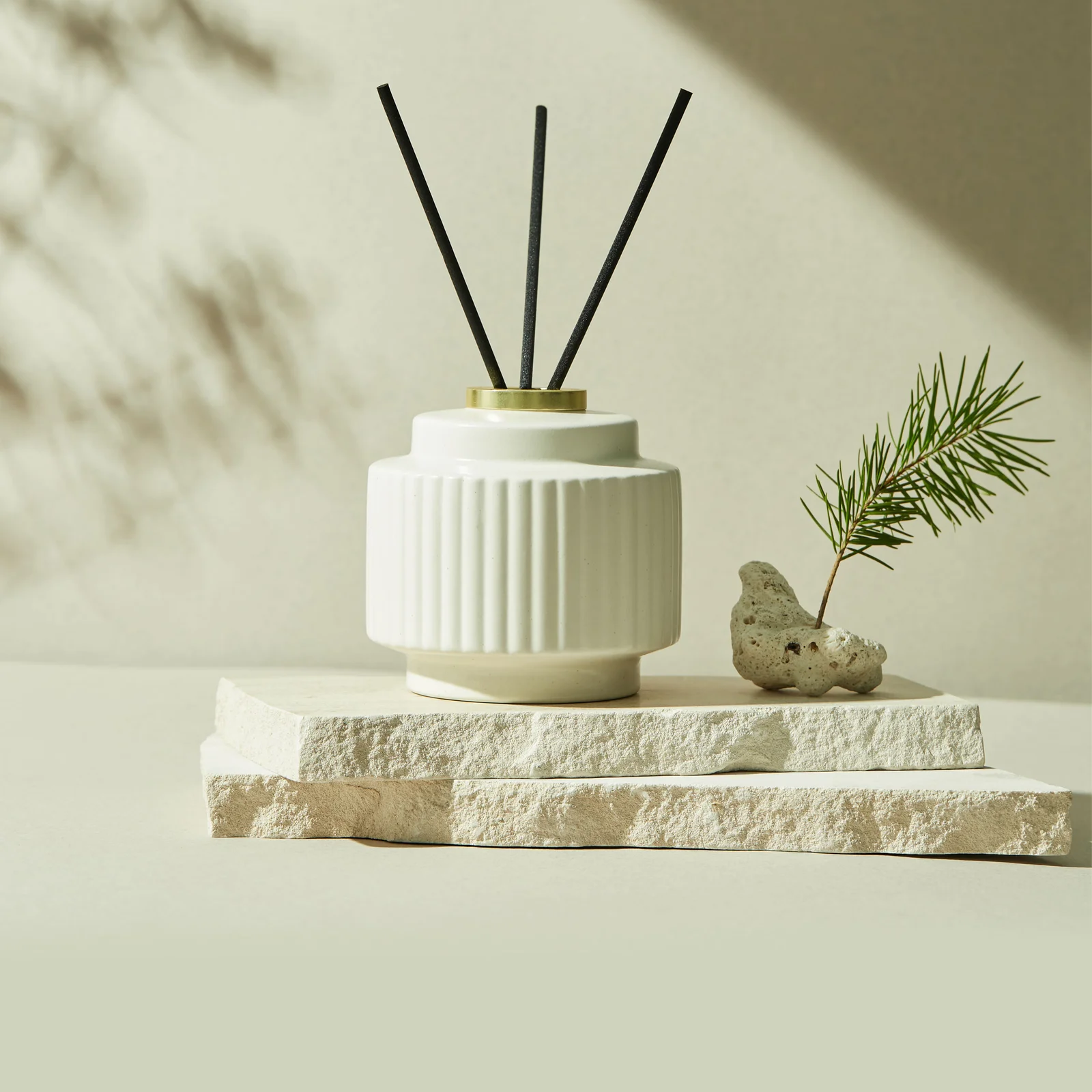 Taylor Scents Carving Diffuser 300ml 2款 擇1 (Garden Breeze/Lotus 跟) *
