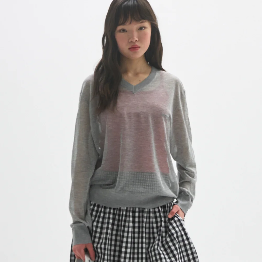 M.C UNISEX, Logo Sheer V Neck Knit / GRAY