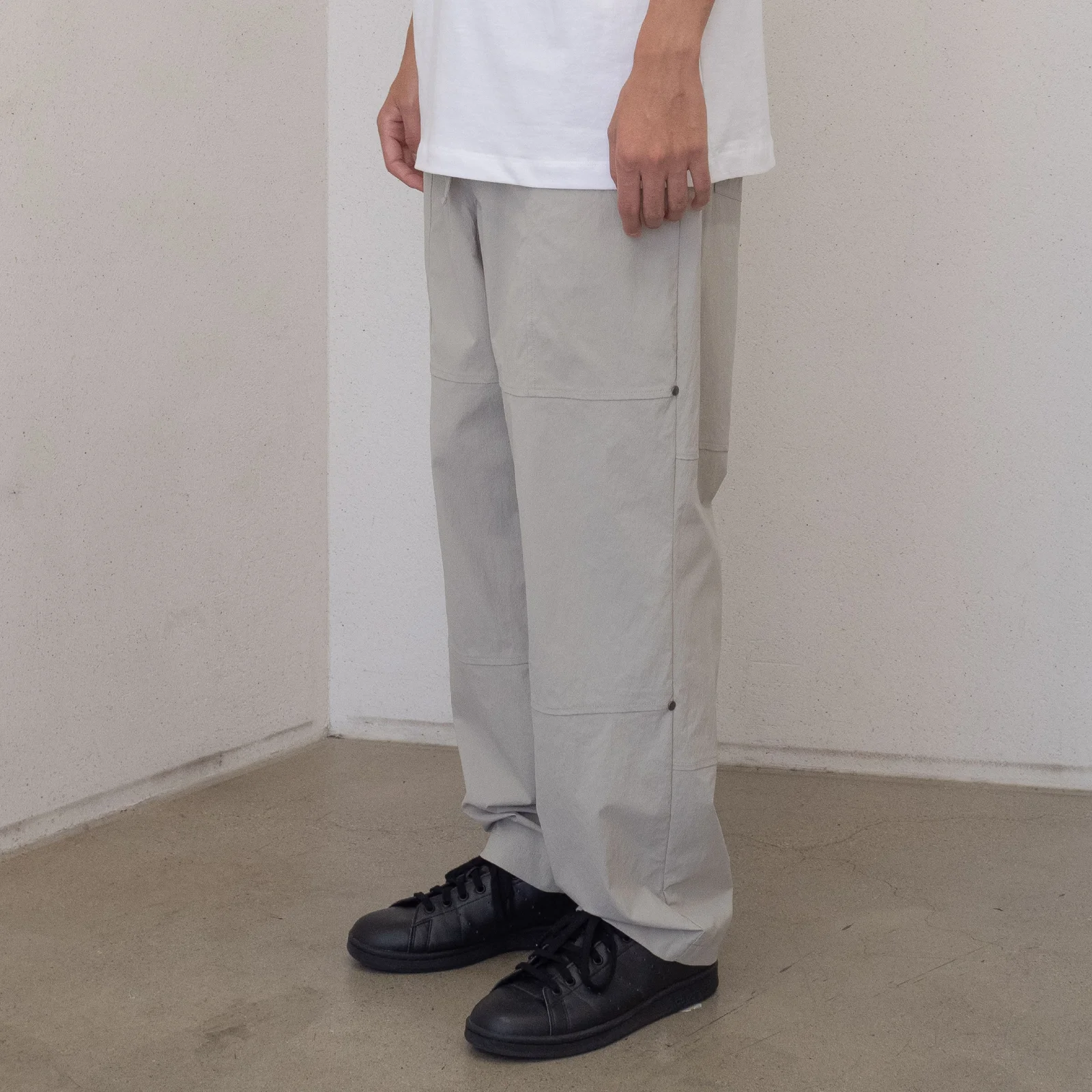 Rivet Nylon Pants(Olive Grey)