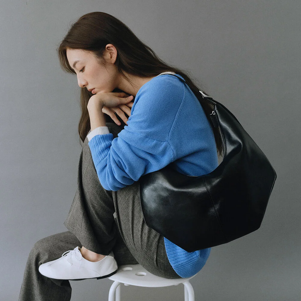 MOSSY HOBO BAG (LEATHER BLACK)