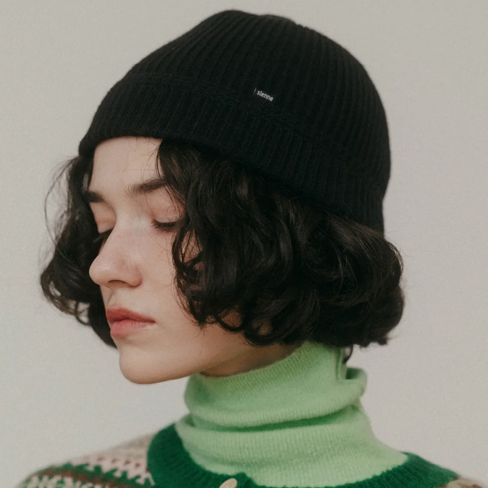 Signature Wool Beanie (Black)