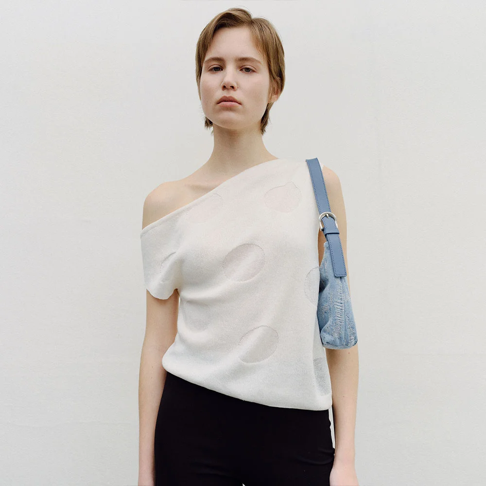DOT ONE SHOULDER SLEEVELESS KNIT - CREAM