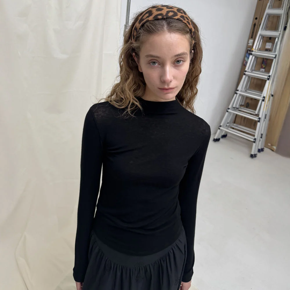 WOOL TENCEL HALF NECK TEE / BLACK