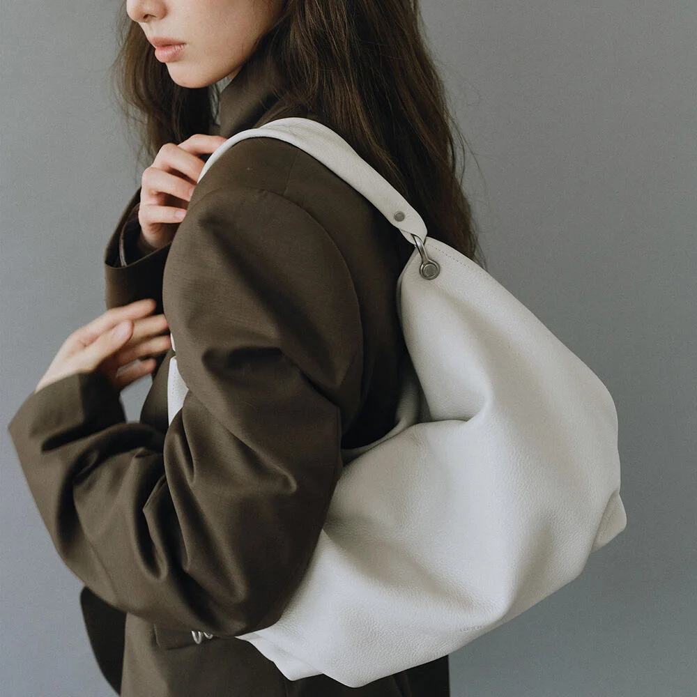 LOG MIDDLE BAG (PORCELAIN WHITE)