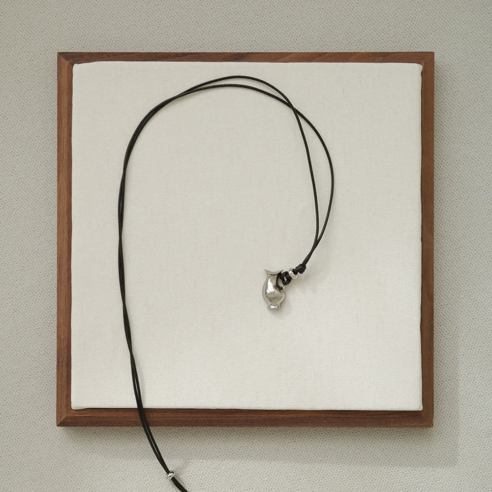 Printemps Vase Pendant Necklace