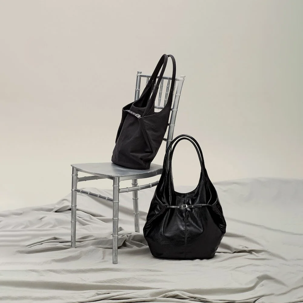 Glossy Big Shoulder Bag Black (AG57D3A065)