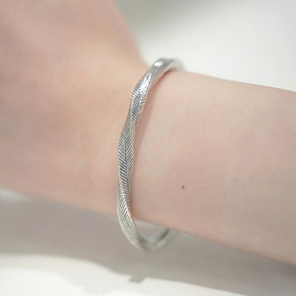 HR 12B_Silver Bangle Bracelet (Silver 925)