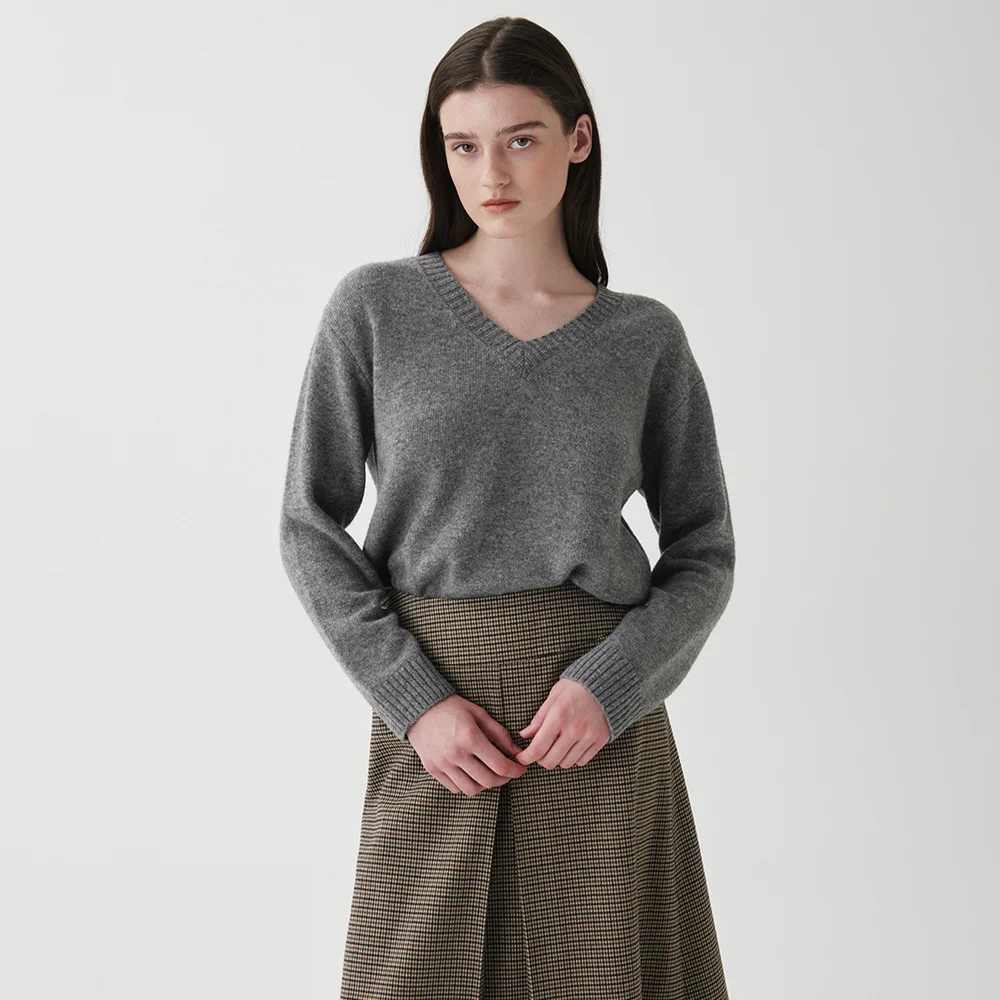 Sophie V-neck Pullover_3color