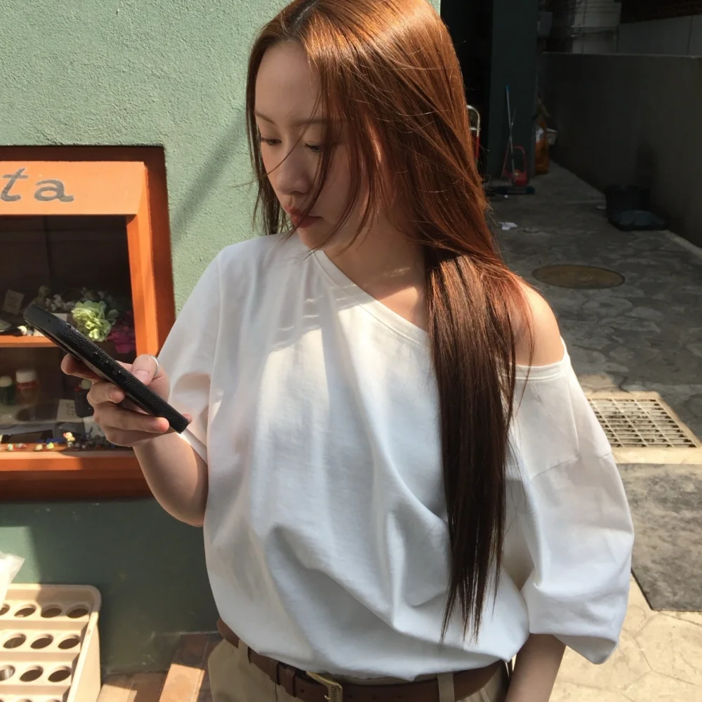 UNBALANCE OFF SHOULDER TOP / WHITE