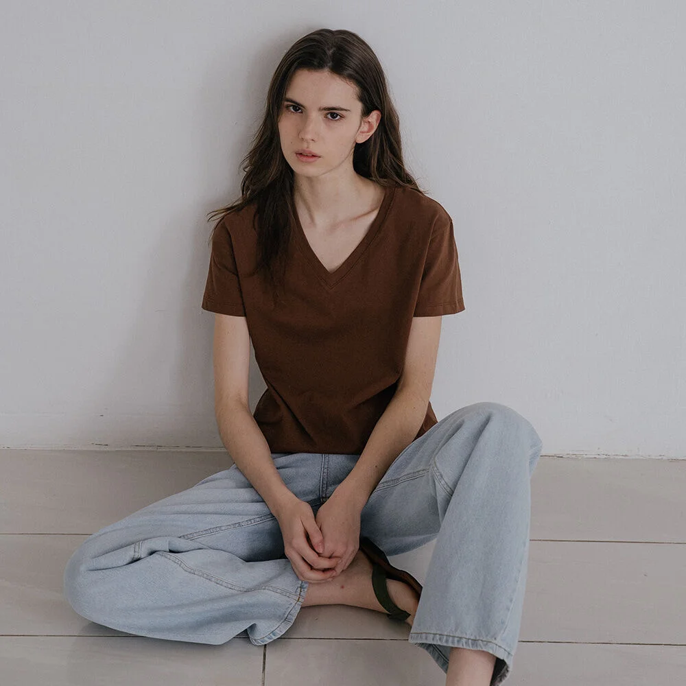 Soft basic v-neck T-shirt _Brown