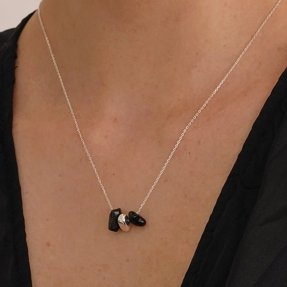 Curve Motion - Necklace 13