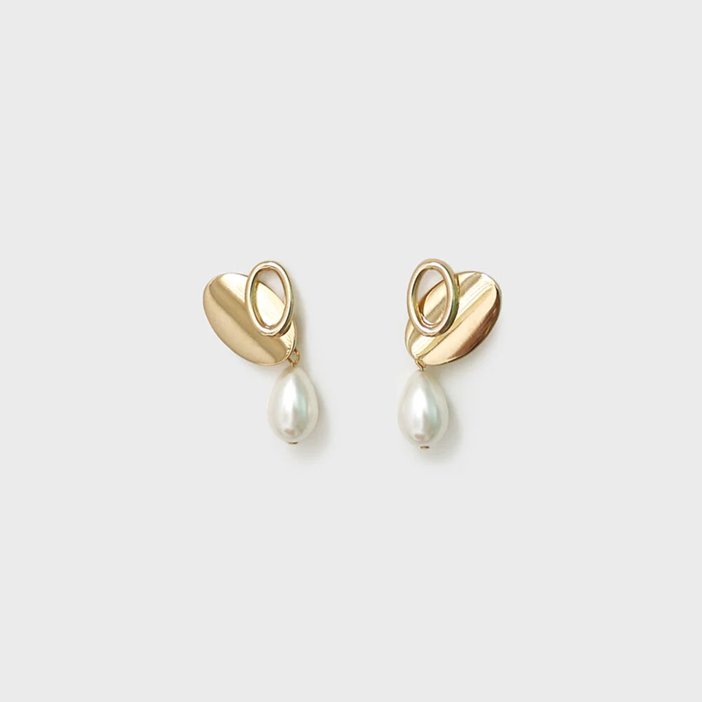 heart pearl drop earring
